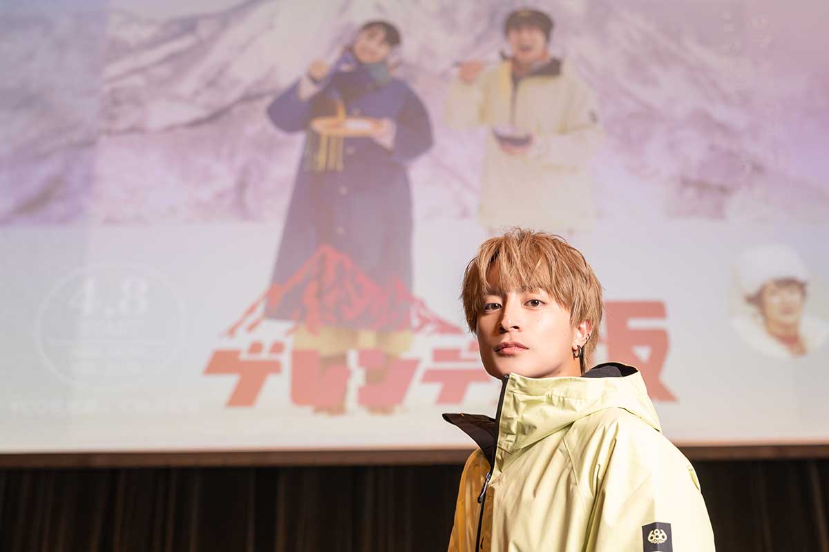 「とにかく音楽は雑食です(笑)」と語る【写真:増田美咲】