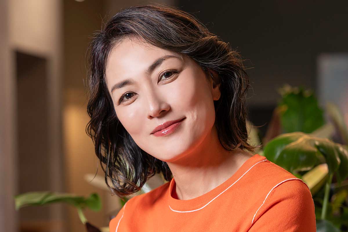 49歳・板谷由夏、アミューズからの独立を報告「中年だって進化したいのです」「好奇心を持って進みたい」