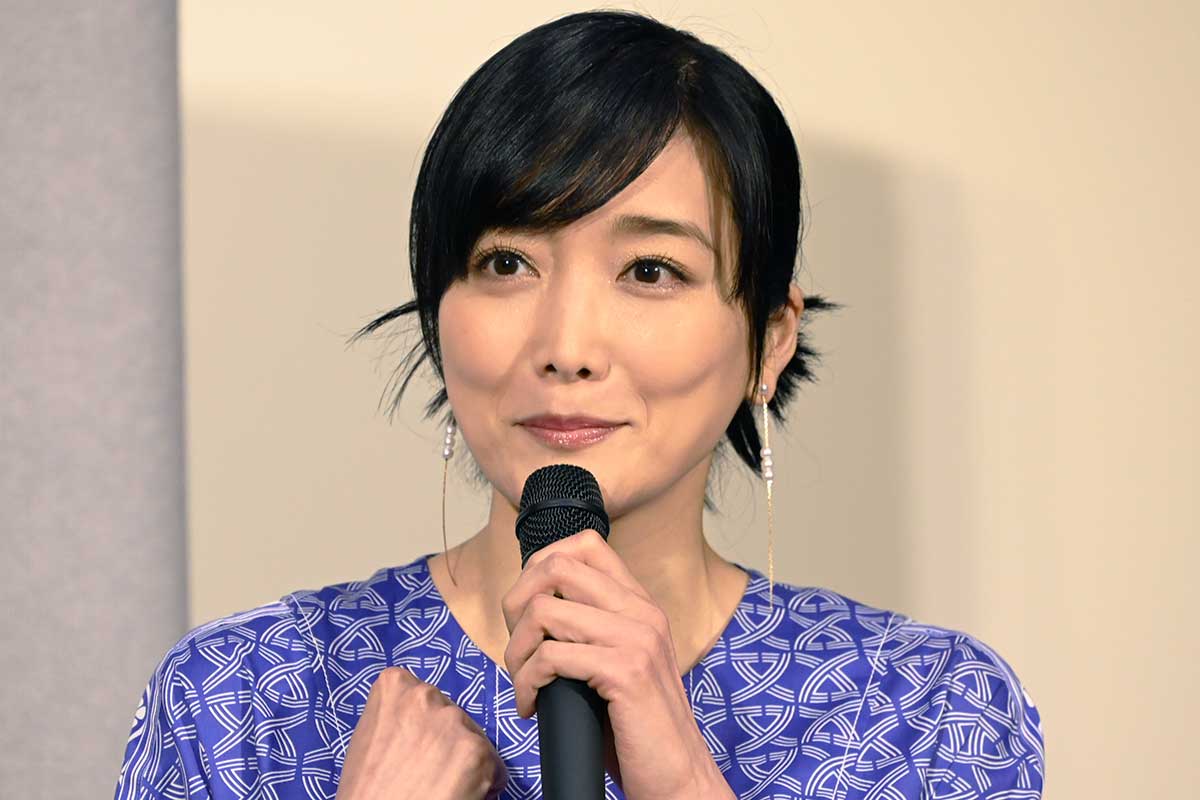 43歳・佐藤江梨子、若手俳優の多い現場に苦笑い「平均年齢爆上げしに来ました」