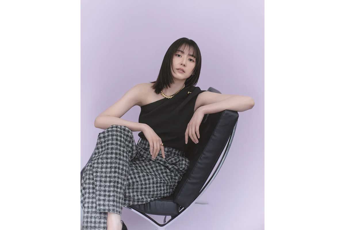 長澤まさみ、ワンショルで“美肌”全開　ボディーライン際立つスタイル…『美的GRAND』で美の秘けつを語る