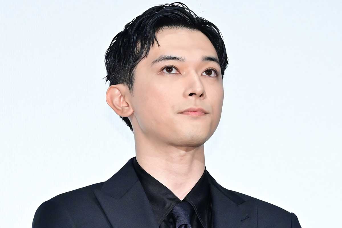 初日舞台あいさつに参加した吉沢亮【写真：ENCOUNT編集部】