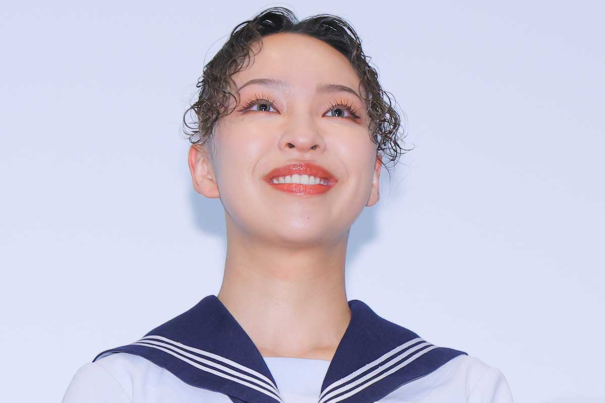 新しい学校のリーダーズ、ドキュメンタリー映画公開に感極まる　RIN「合計で33回泣きました」