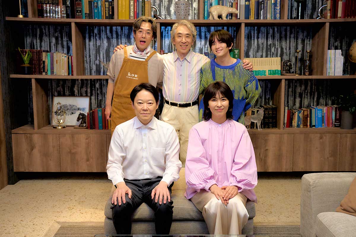『しあわせな結婚』の初解禁となった家族写真【写真:(C)テレビ朝日】
