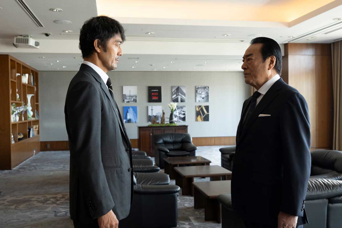 『キャスター』番組P、阿部寛の魅力を語る　“パワハラ”に見せない演技力「セリフを乗り越えていく」