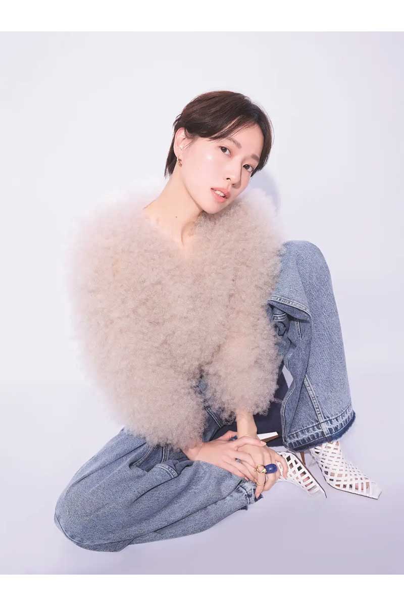 大胆イメチェンした姿で雑誌『美的』に登場した戸田恵梨香
