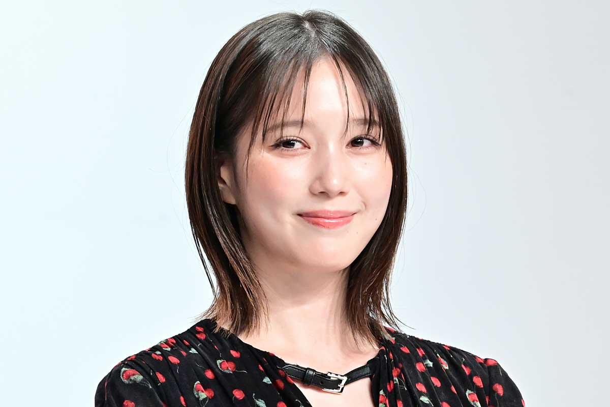 本田翼、花柄ドレス姿を披露　美貌が武器の自由奔放な看護師役は「近い部分ある」