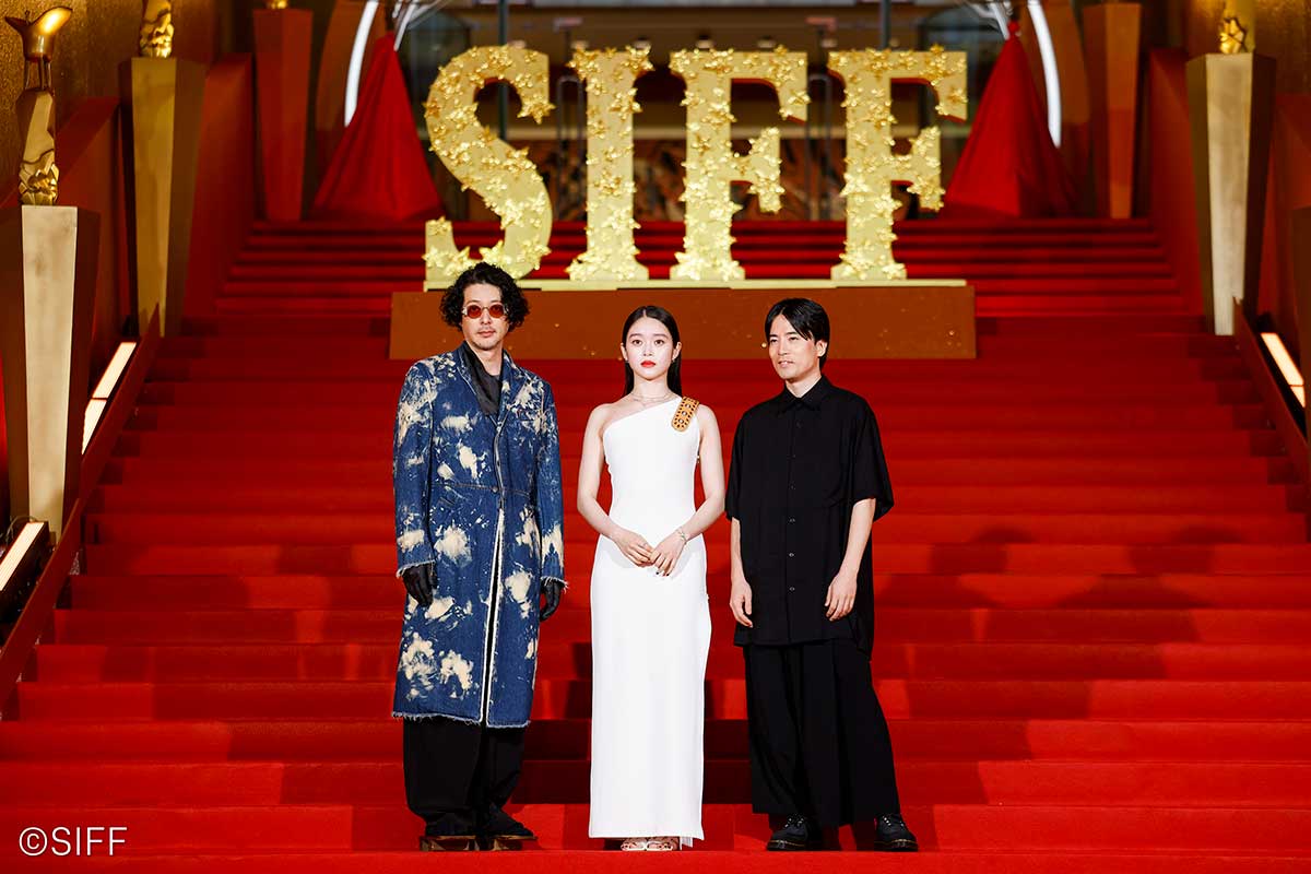 高石あかり、『夏の砂の上』が審査員特別賞受賞で感慨「すごく大切な作品」　ルイ・ヴィトンの白ドレス姿披露