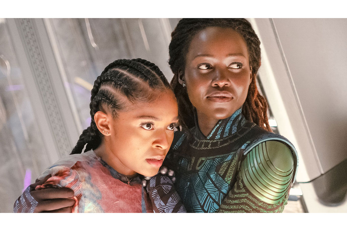 リリ・ウィリアムズ(左)【写真:(C)2025 Marvel】