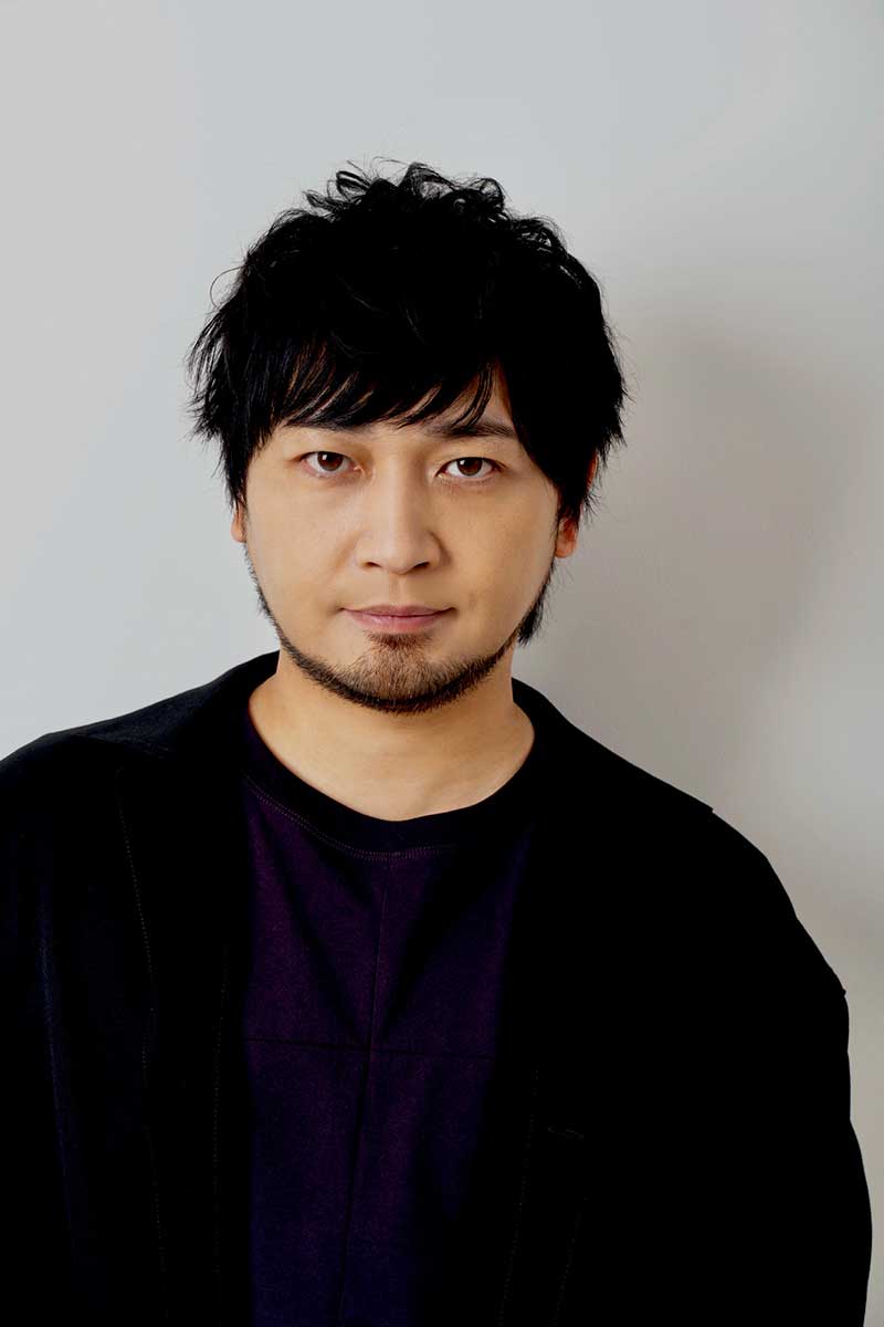 冒頭ナレーションを務める中村悠一