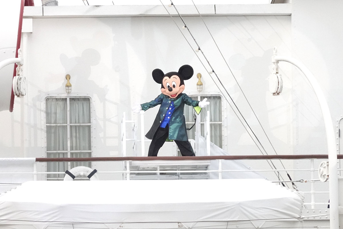 TDS新たな夏のナイトショー、ジャンボリミッキー“復活”演出…会場歓声　火花＆水も大量放出
