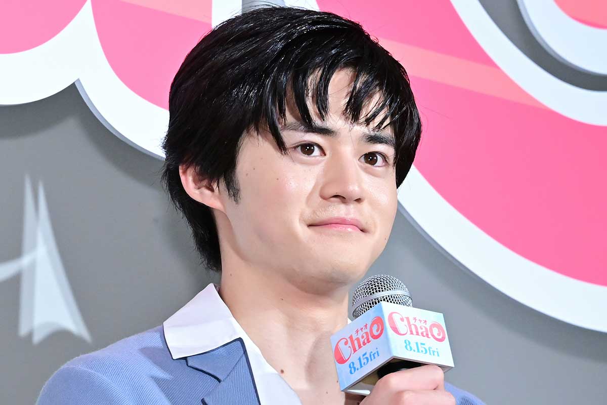 ジャパンプレミア試写会に登壇した鈴鹿央士【写真:ENCOUNT編集部】