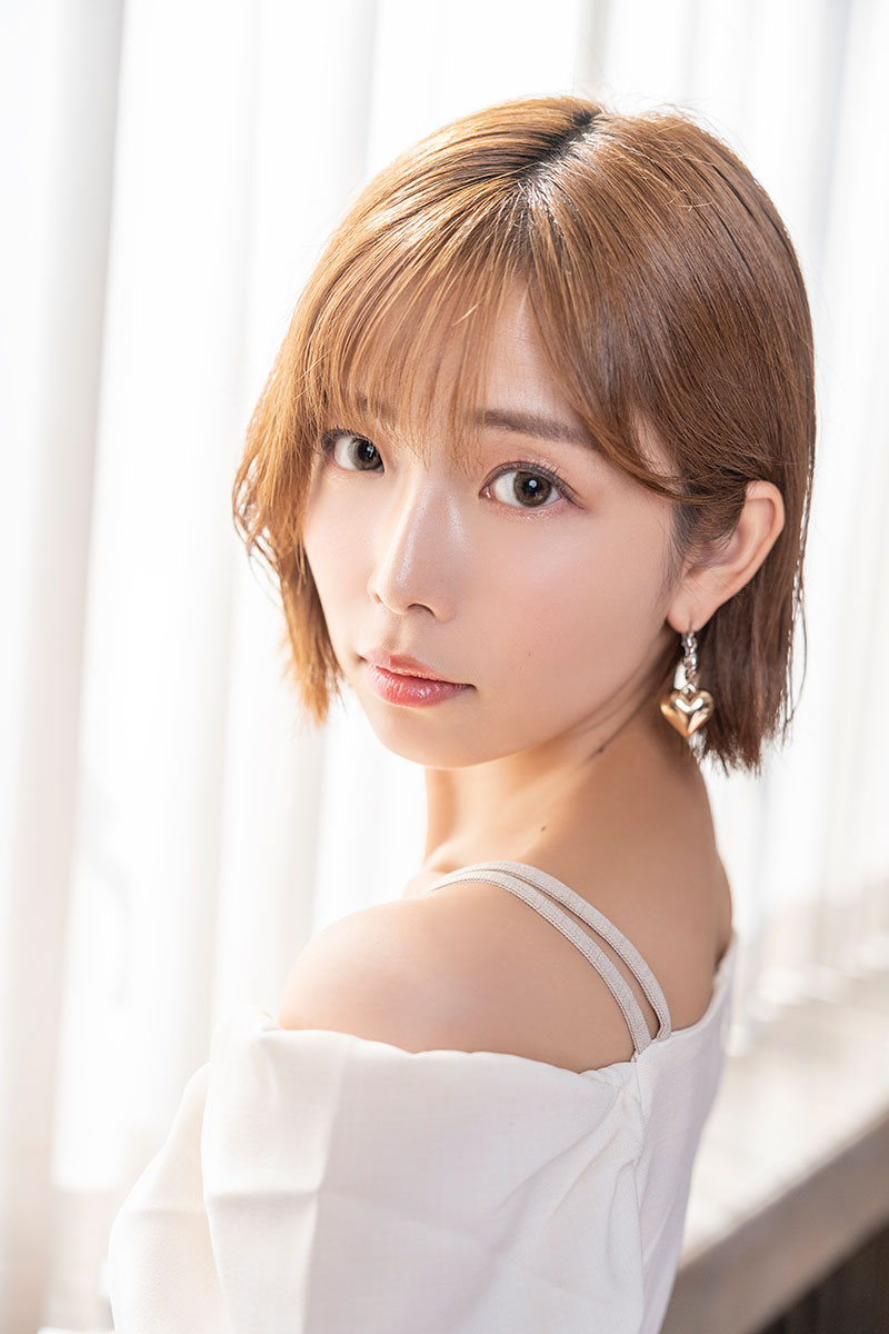 デビュー当時は「とにかく全力で走り続けていました」【写真:増田美咲】