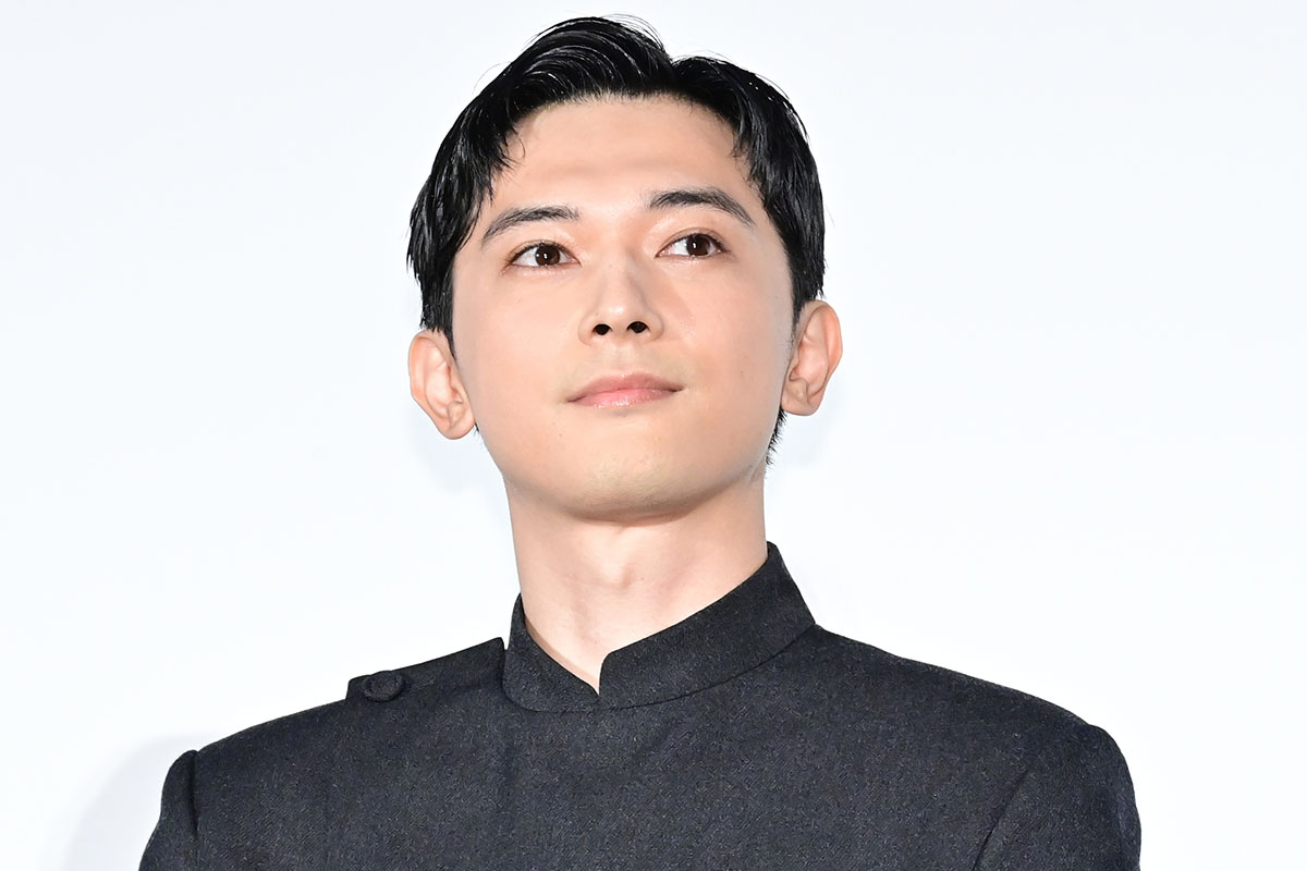 初日舞台あいさつに登壇した吉沢亮【写真:ENCOUNT編集部】