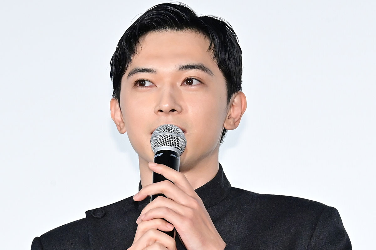 初日舞台あいさつに登壇した吉沢亮【写真:ENCOUNT編集部】
