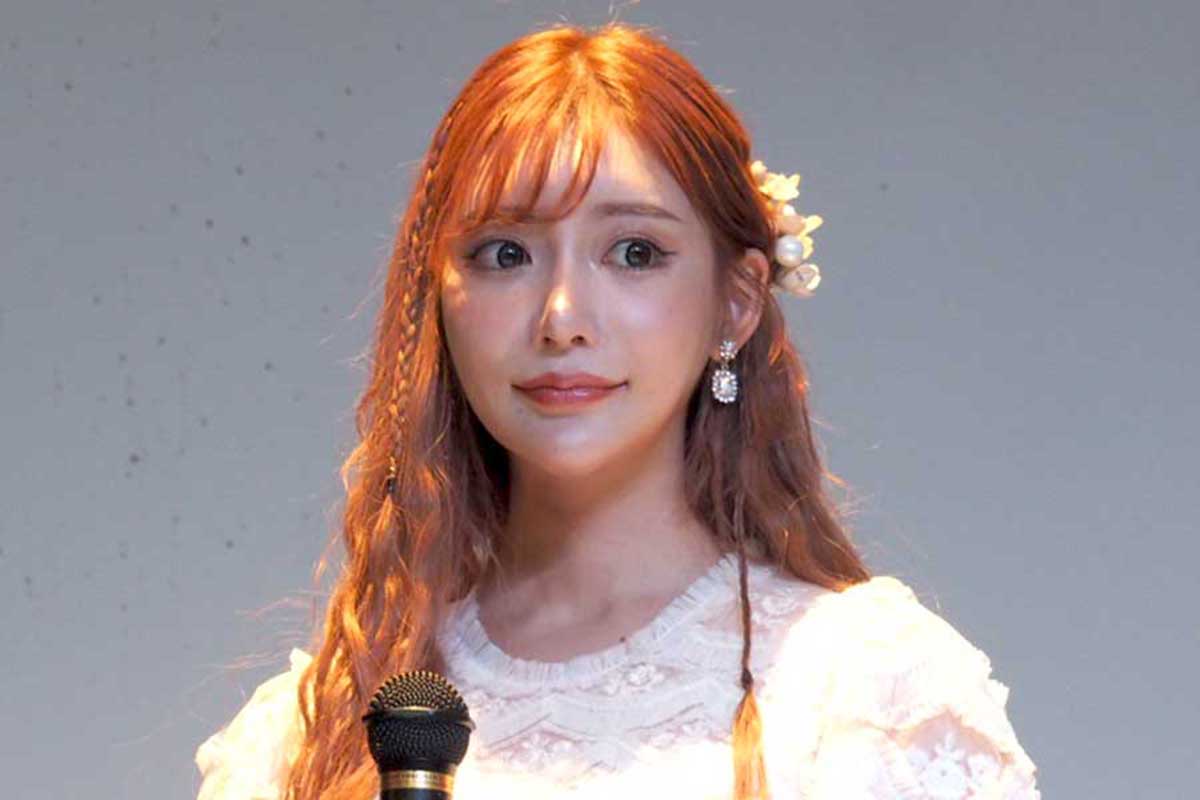 明日花キララ「売春行為」報道を否定　法的措置を示唆「名誉や信用が著しく損なわれている」