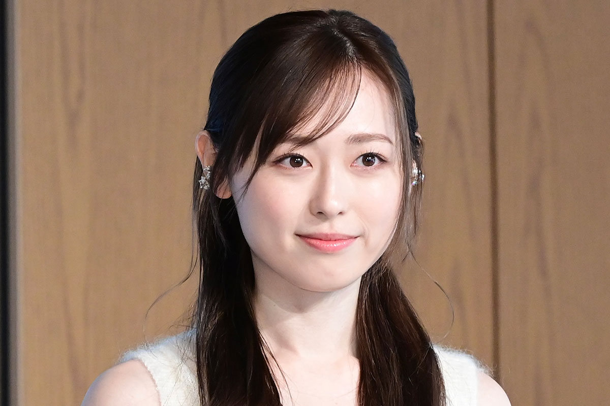 福原遥、初対面から“距離感ゼロ”だった人気俳優を実名告白「お父さんのように接してくださって」