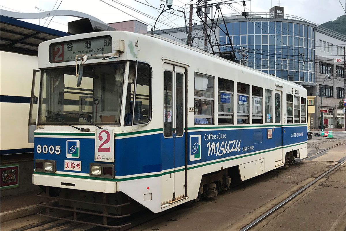 路面電車でまさかの光景…話題になった“暑さ対策”　担当者が明かした家庭用エアコン導入経緯と評判