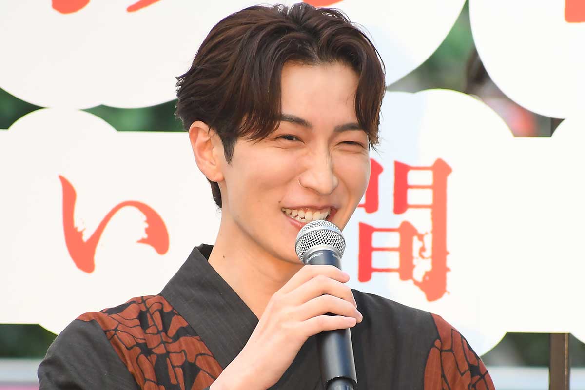 Snow Man渡辺翔太、新宿での盆踊りにサプライズ登場　「黄色い歓声ありがとうございます」とご満悦