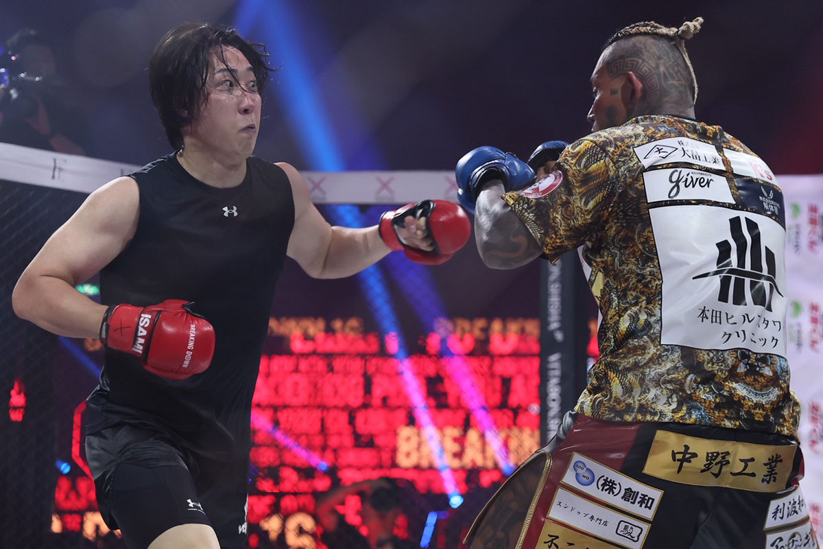 判定勝ちを収めた溝口勇児氏(左)【写真:柳瀬心祐】