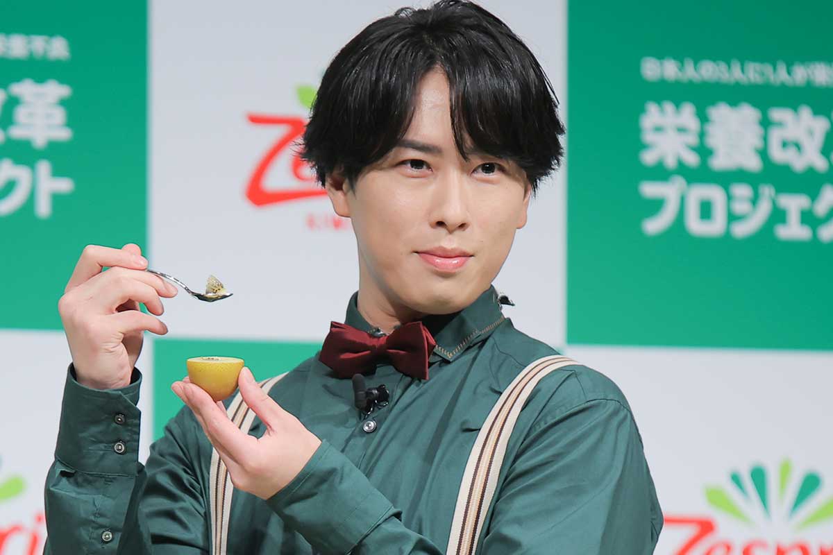 Snow Man宮舘涼太、エプロン姿で登場し「よく見て」　シャッターチャンス作り「ちゃんと撮れました？」報道陣の笑い誘う