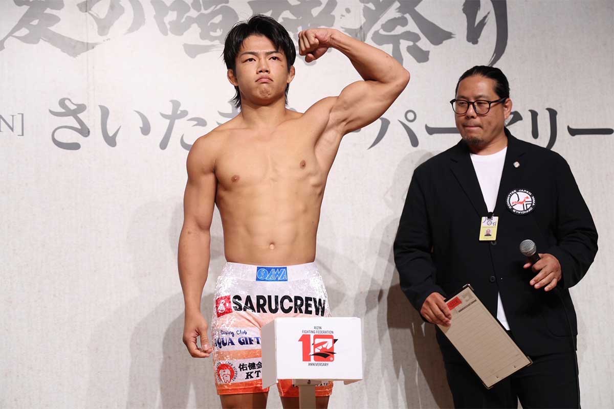 契約体重をクリアしたヒロヤ【写真:山口比佐夫】