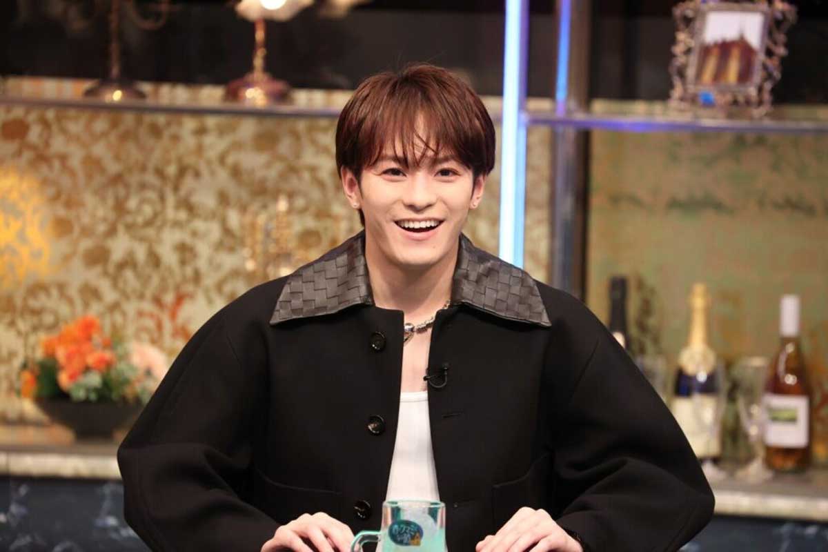 『酒のツマミになる話』に出演するTravis Japanの松倉海斗【写真:(C)フジテレビ】