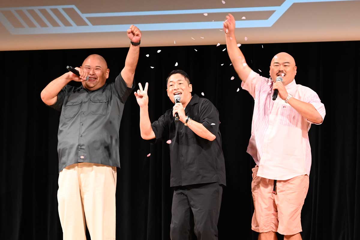 イベントに出席した安田大サーカスのHIRO、団長安田、クロちゃん(左から)【写真:ENCOUNT編集部】