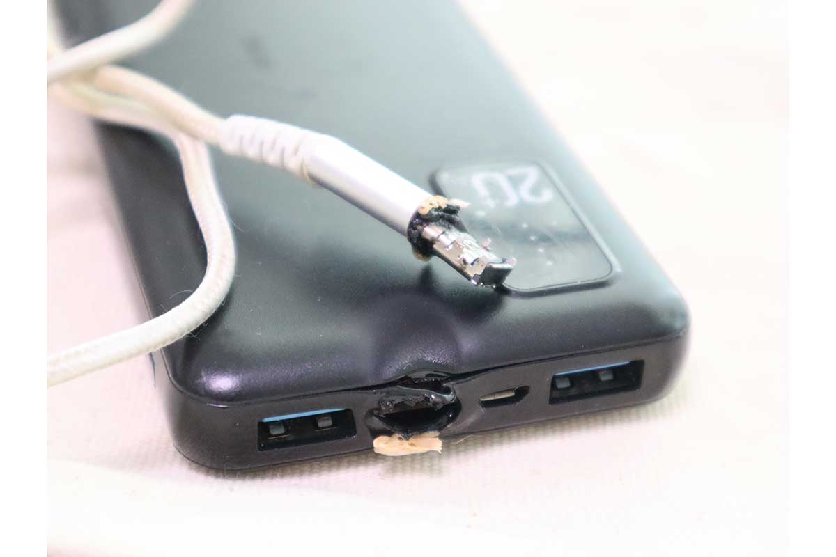 モバイルバッテリーが突然発火、夏場に危険拡大…メーカーが教える“危ないバッテリー”の見分け方とは