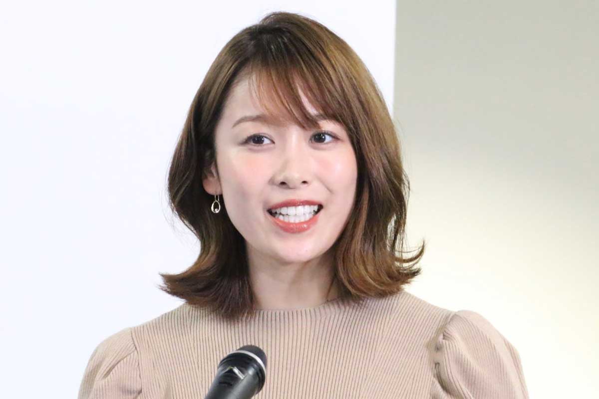 『サンジャポ』担当アナ、私服の超ミニ丈ルーズコーデ紹介　良原安美に「スタイルいい」「反則級」