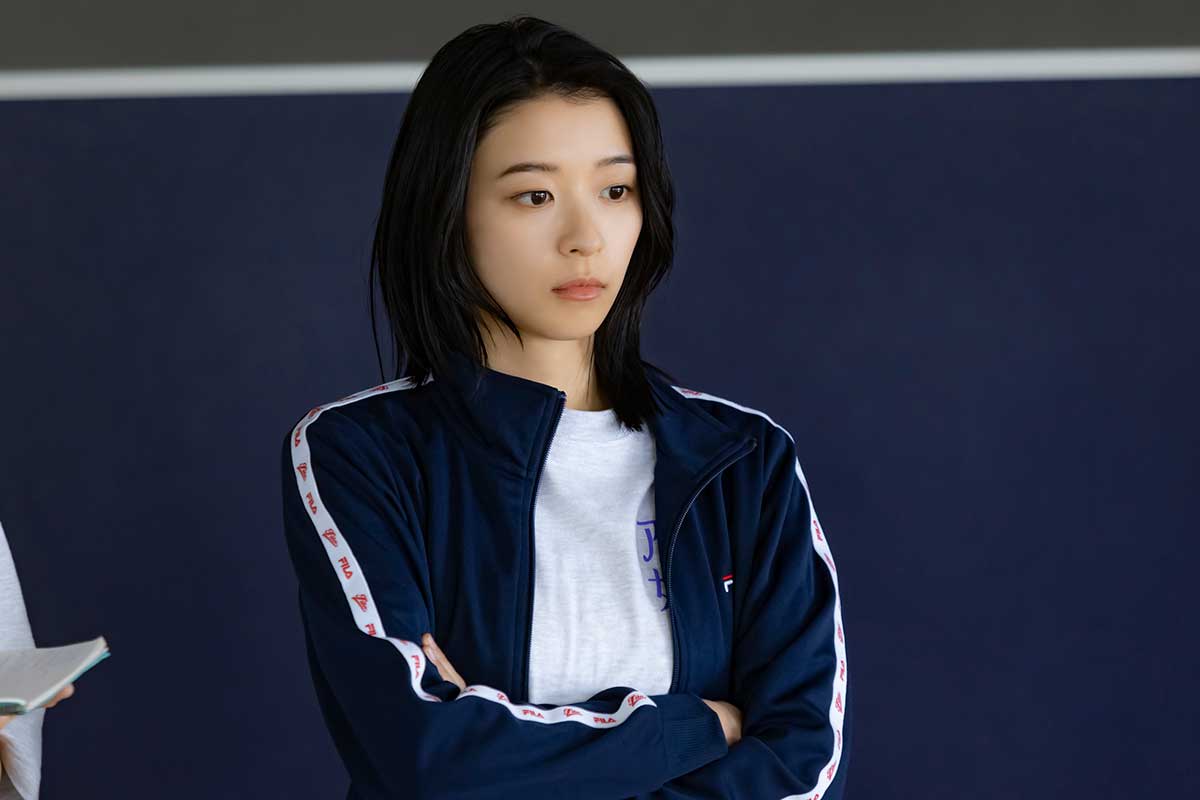 『ちはやふる』に顧問役で出演する鳴海唯【写真:(C)日本テレビ】