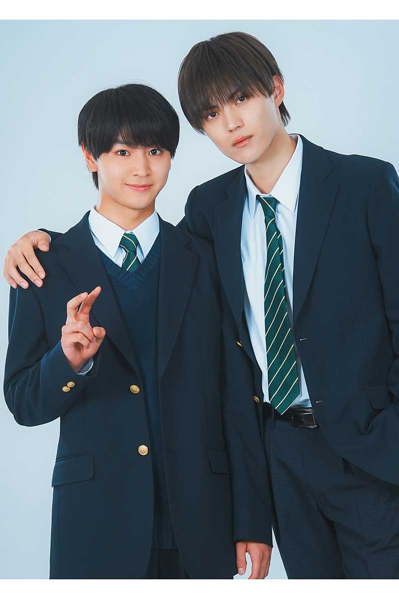 『修学旅行で仲良くないグループに入りました』でW主演を務める藤本洸大(左)と簡秀吉【写真:(C)ABCテレビ】
