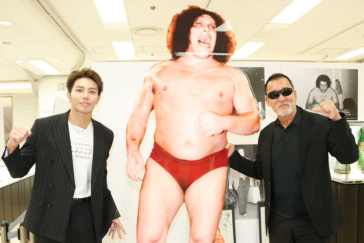 武知海青(左)と蝶野正洋【写真:ENCOUNT編集部】