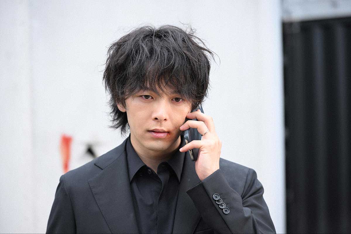 陣内鉄平を演じる中村倫也【写真:(C)TBS】