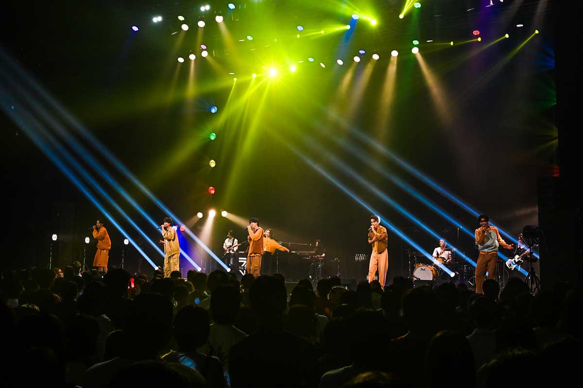 アミューズ発・The Right Light、プレデビューライブに1200人が熱狂「いつかは東京ドームに」