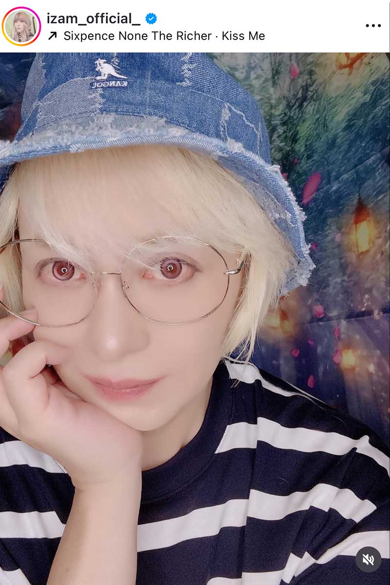 SHAZNAのIZAM【写真:インスタグラム(@izam_official_)より】