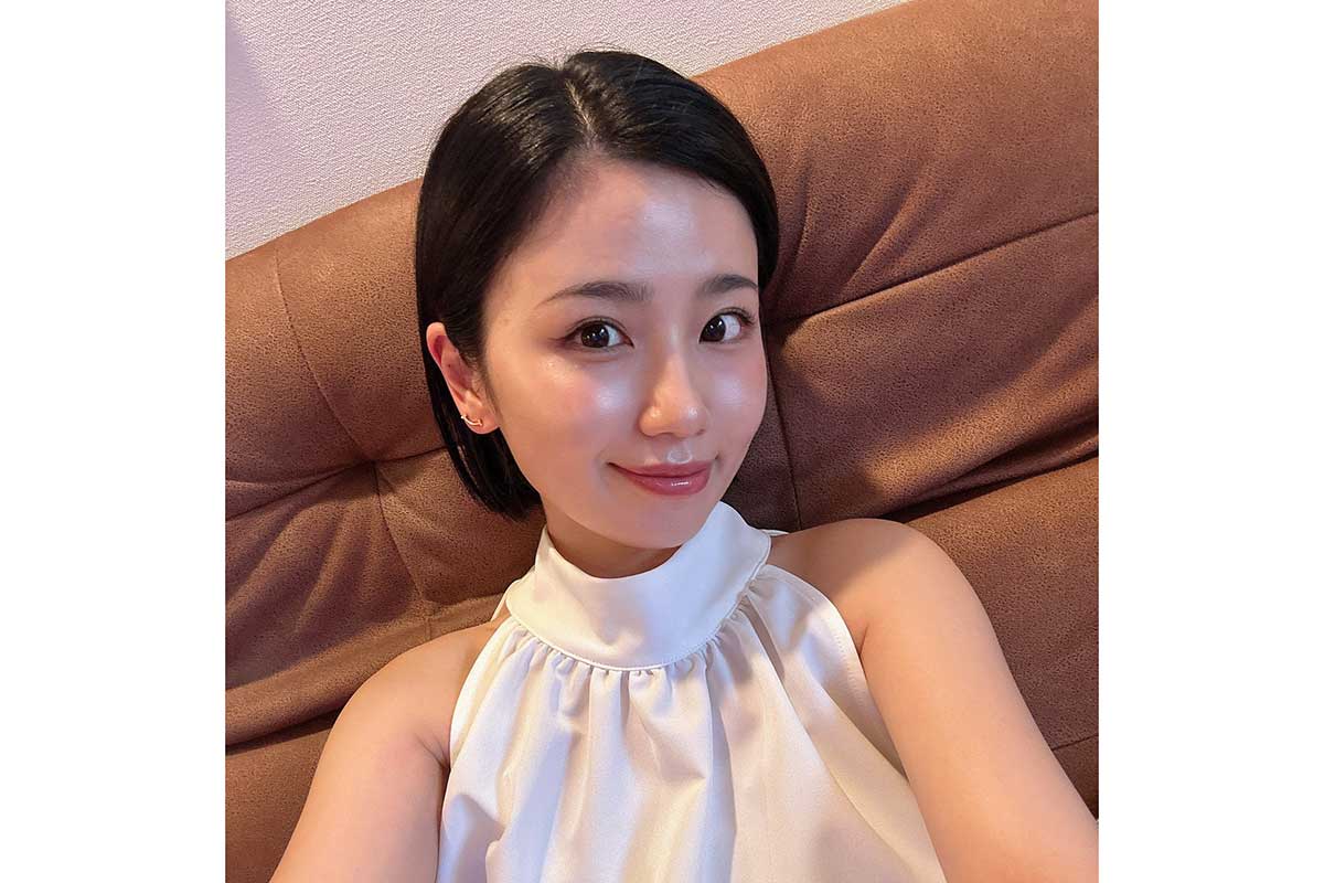 「小池がセレブに！」「ベンツだ！」　結婚から2年半…小池美由、緊張の運転姿が話題
