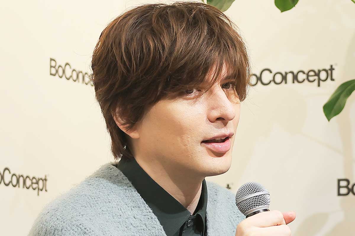 城田優、400万円のソファー座り恐縮「僕なんかにはおこがましいな」