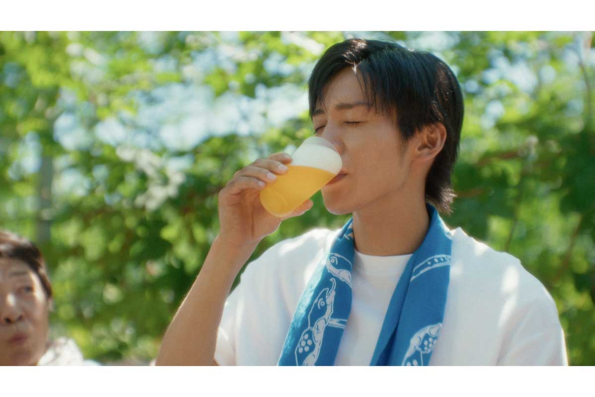 目黒蓮【写真:「キリンビール 晴れ風」 新TVCM「晴、風、土。」収穫篇】