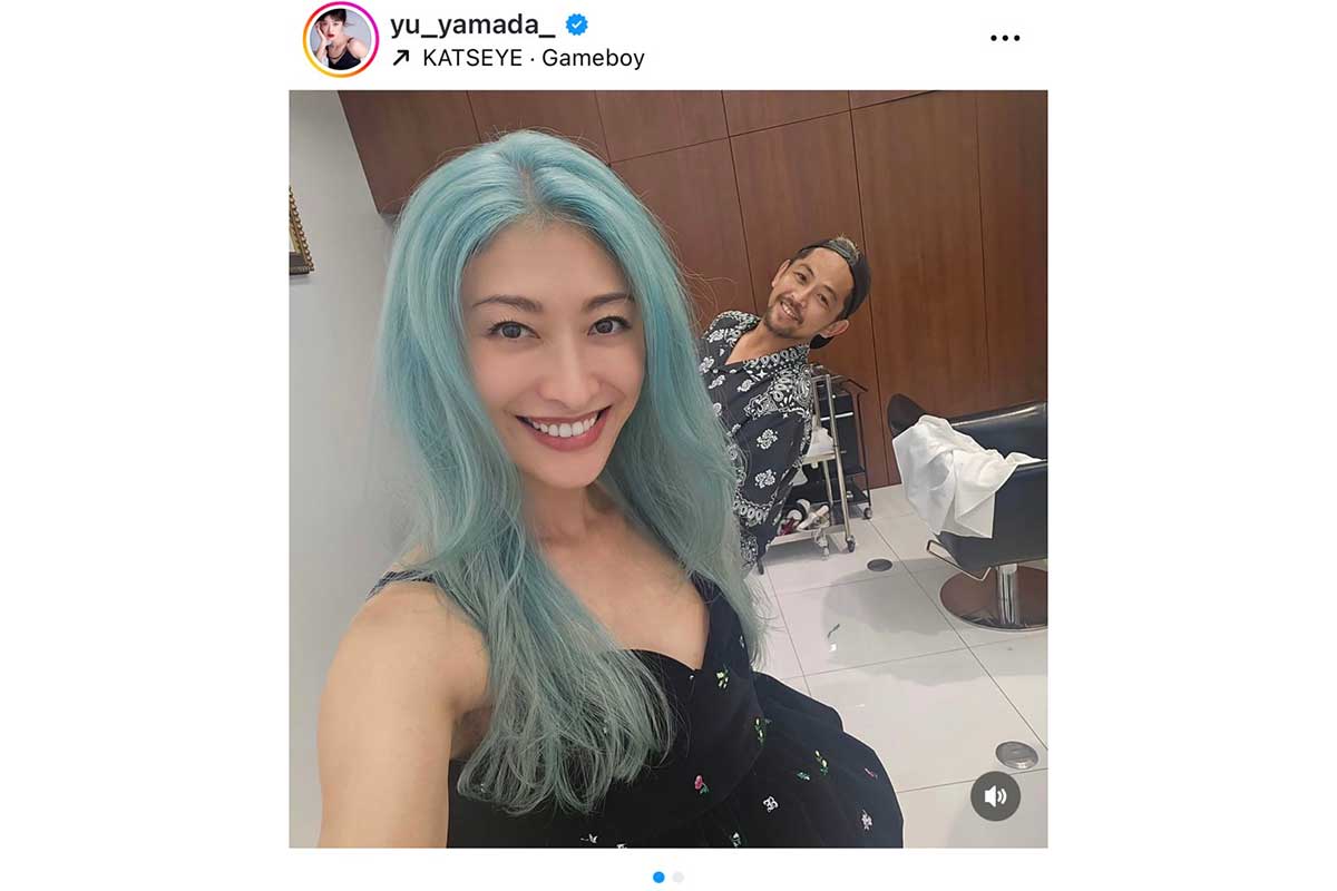 青緑ヘアにイメチェンしていた山田優【写真:インスタグラム(@yu_yamada_)より】