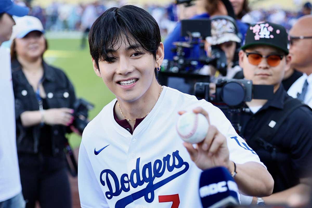 BTS・テテ、大谷翔平との共演にネット歓喜　「涙でる」「宝と宝の夢の共演」「TLが幸で溢れてる…」