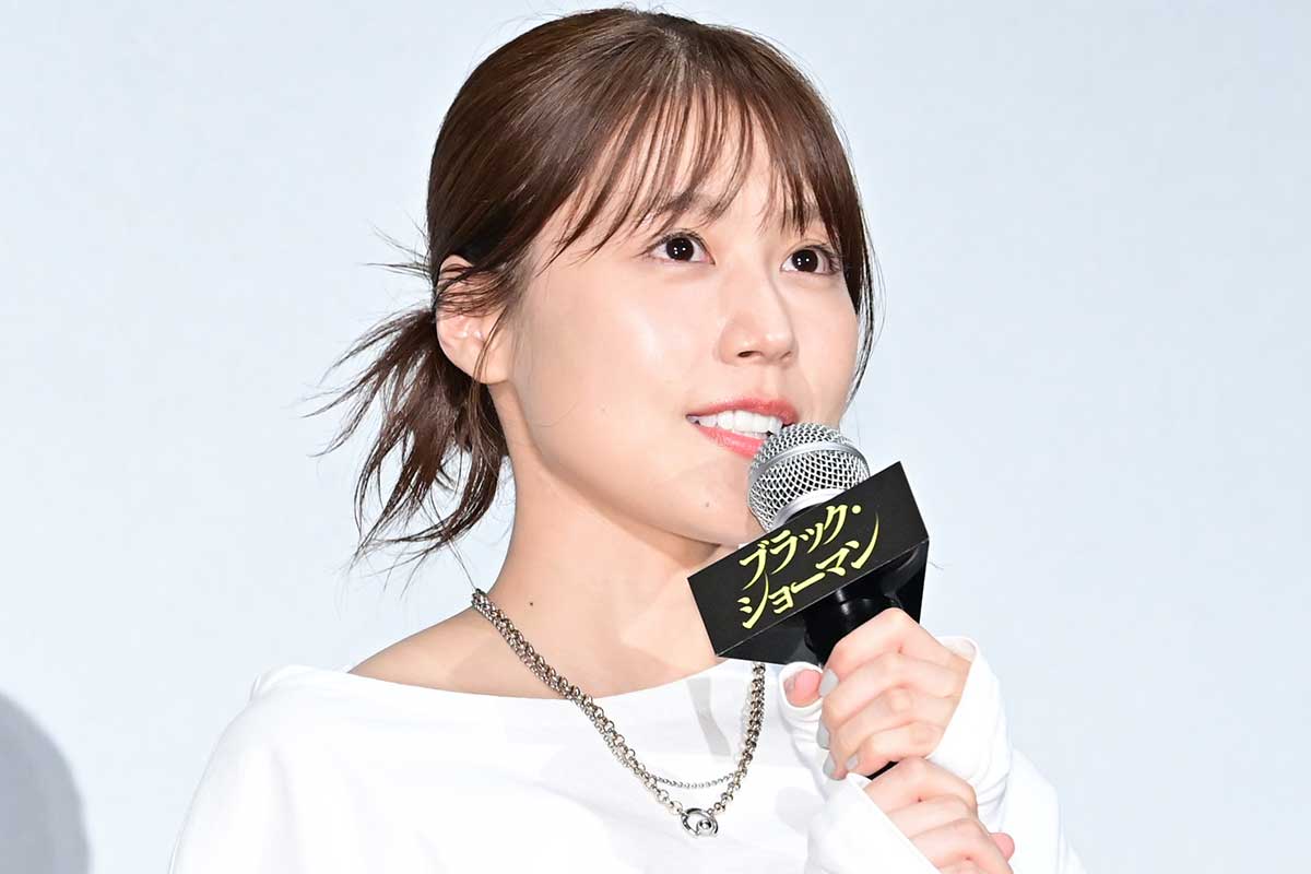 有村架純、ハナコ秋山を舞台上でイジリ「初めて舞台あいさつに立つということで」