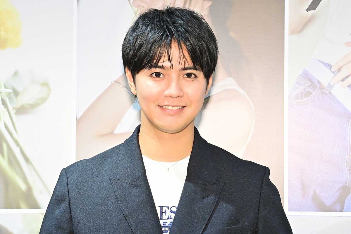 囲み取材に応じたGENERATIONSの片寄涼太【写真:ENCOUNT編集部】