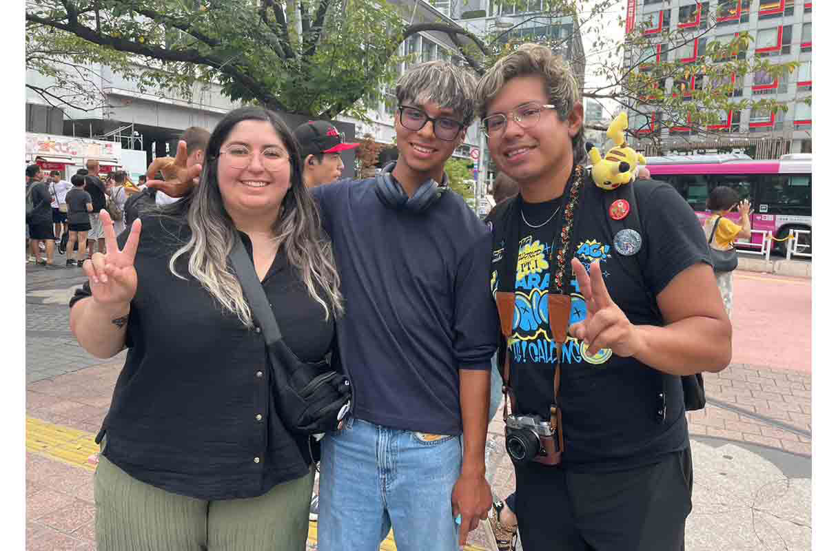 アメリカから来日したビクトルさん(右)【写真:ENCOUNT編集部】