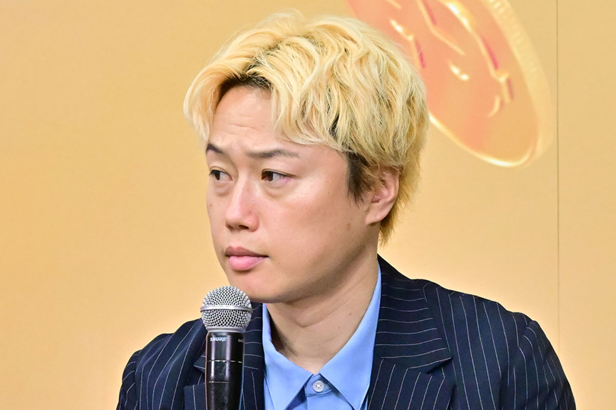 記者会見に登場した見取り図のリリー【写真:ENCOUNT編集部】