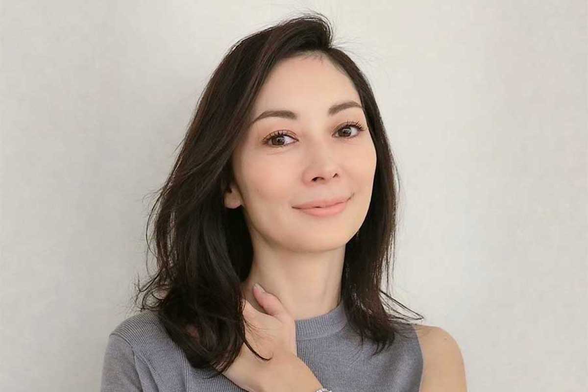 伊東美咲、思い出の国産車と“再会”「愛着ある一台」　ファンも注目「似合う」「相変わらず美しい」