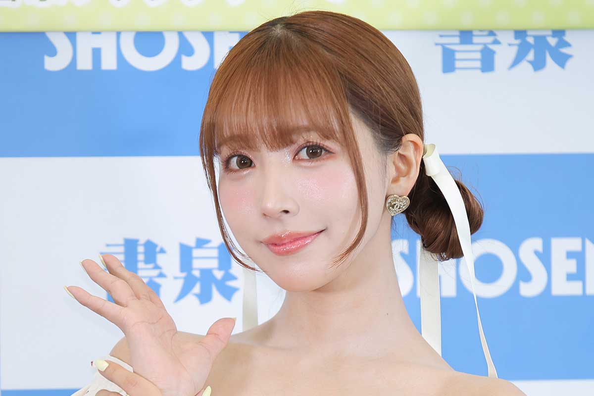 三上悠亜が「ボブ復活」報告　自画自賛の“秋仕様”に「天使すぎる」「真似したい」の声