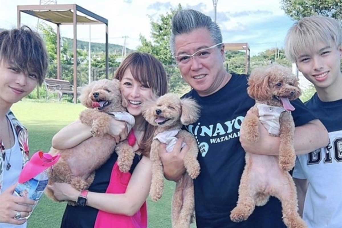 渡辺美奈代、イケメン次男の22歳誕生日を祝福　幼少期から現在までの成長フォトにファン感動「本当に笑顔が素敵」