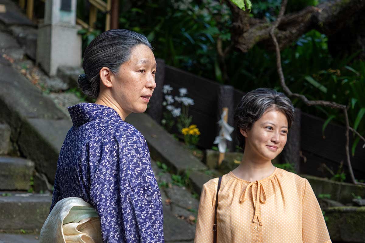 羽多子(左=江口のりこ)とのぶ(今田美桜)【写真:(C)NHK】