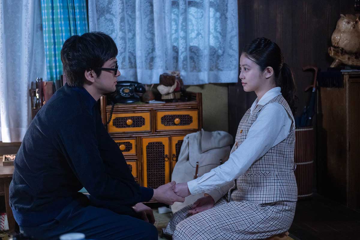 のぶ（今田美桜）と嵩（北村匠海）【写真：(C)NHK】