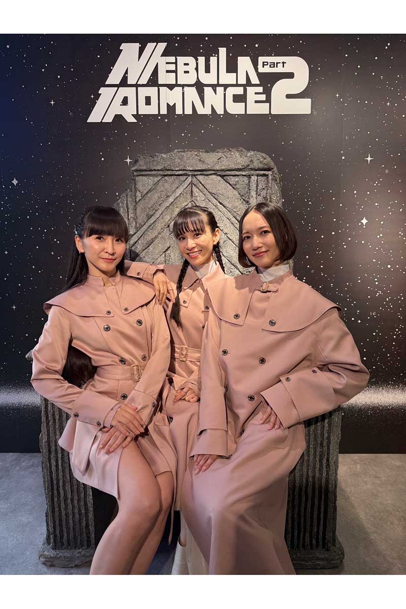 ポップアップストアをサプライズ訪問したPerfume